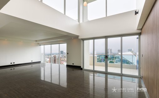 Penthouse in Cinco Esquinas, San José Province, Costa Rica 1