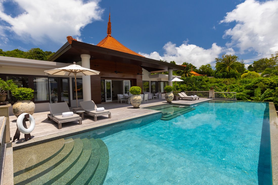 Villa in Choeng Thale, Phuket, Thailand 1 - 14780940