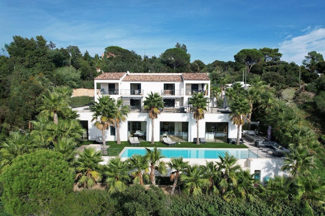 Villa in Les Issambres, Roquebrune-sur-Argens, France 2 - 14779551