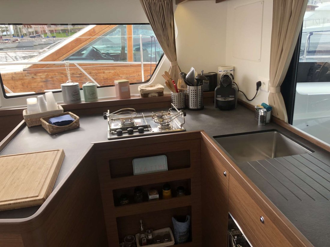  3 - 11531556