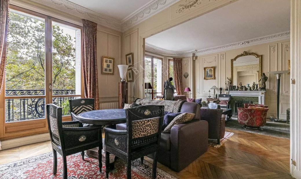 Paris 7 Champ De Mars Family Apartment In Paris, île De France, France