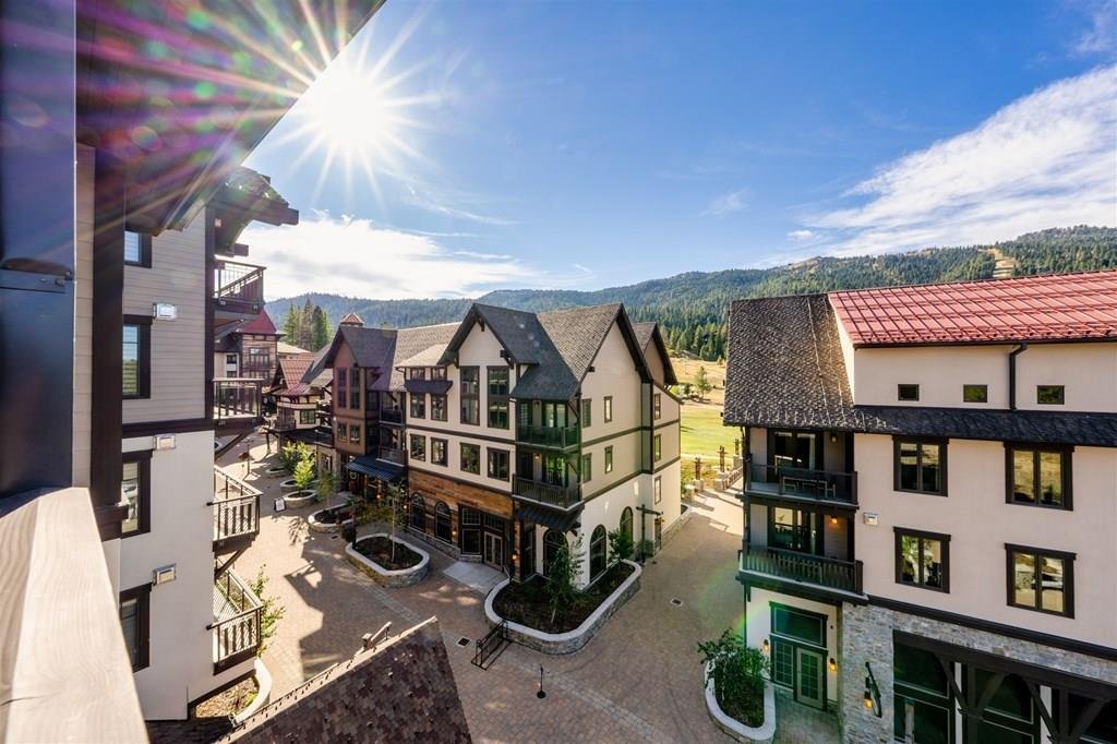 Stunning Tamarack Resort Condo In Donnelly, Idaho, United States For