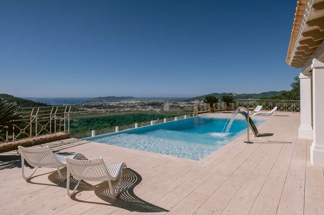 Villa in Santa Eularia des Riu, Balearic Islands, Spain 1 - 14775407