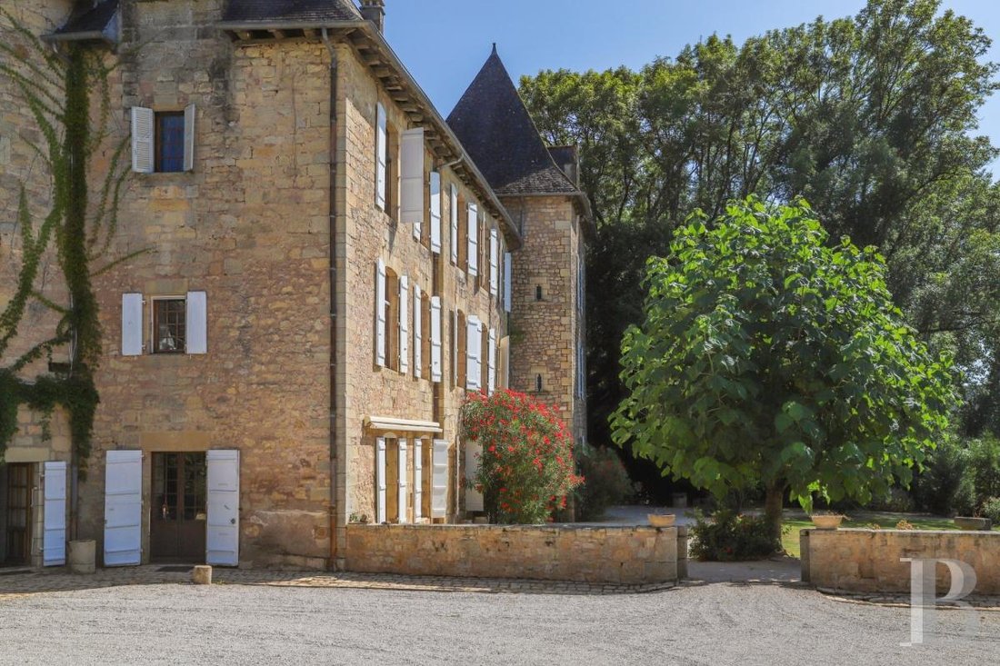 Whispers of 1226: A Timeless Château Between Périgord’s Golden Hills