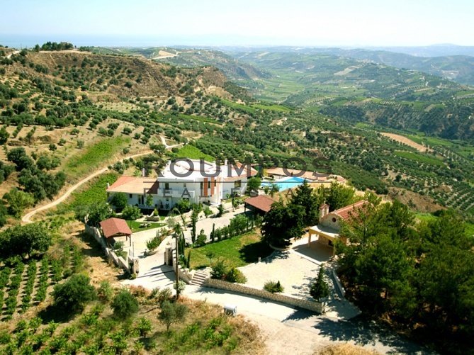 Villa in Community of Petrokefalon, Gorgolaini, Greece 2 - 14783744