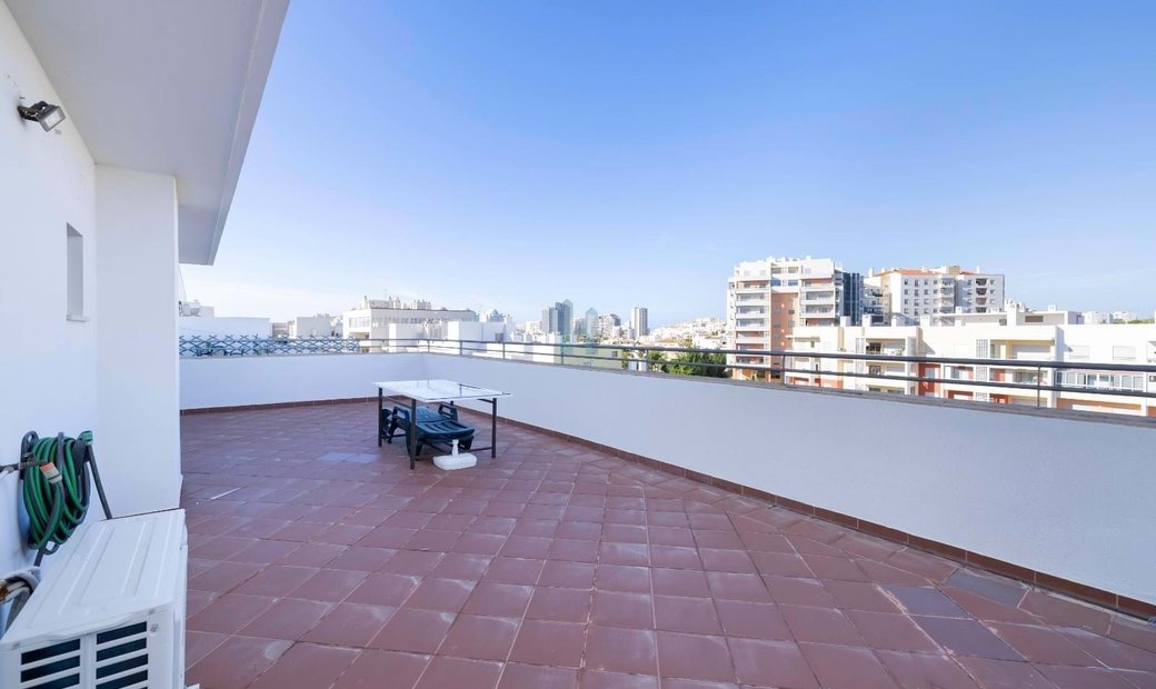 Gallery Detail: 3 Bedroom Penthouse With Garage And Storage Room In Portimão