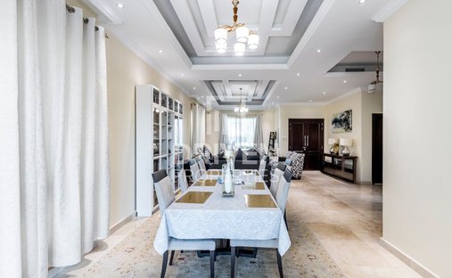 Villa in Dubai, Dubai, United Arab Emirates 1