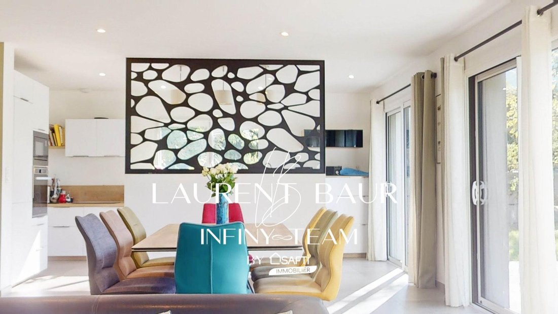 Maison 7 Pièces De 184 M² In Concarneau, Brittany, France For Sale