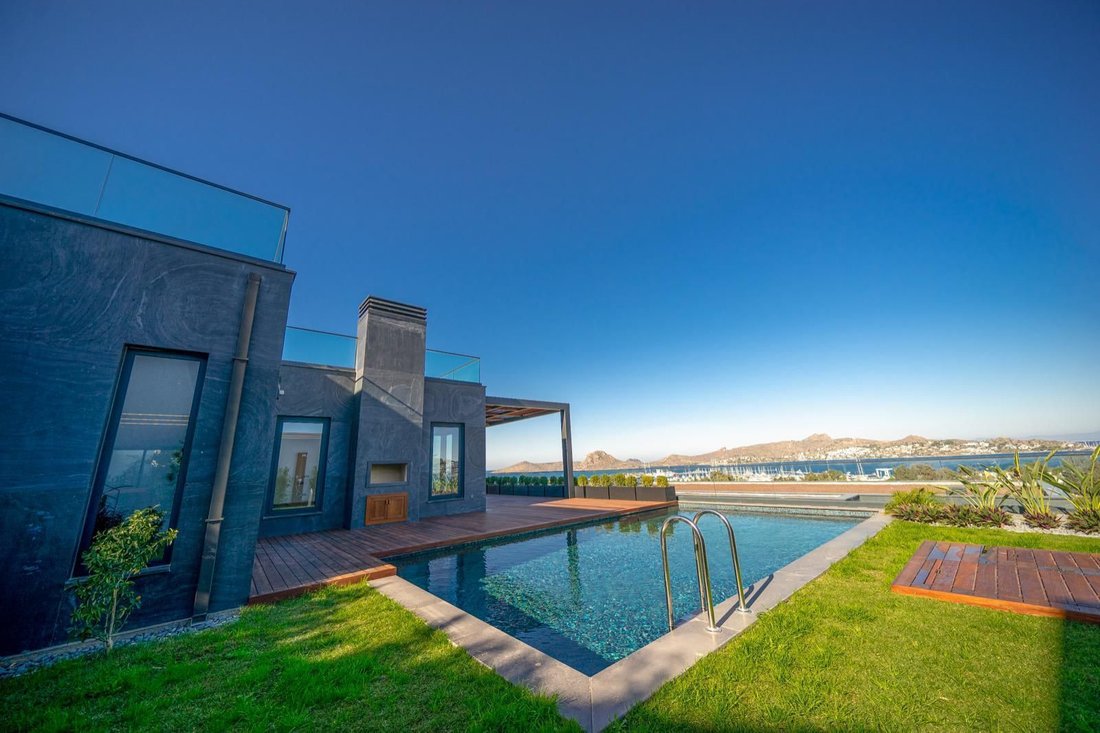 Villa in Yalıkavak, Muğla, Turkey 2 - 14784691