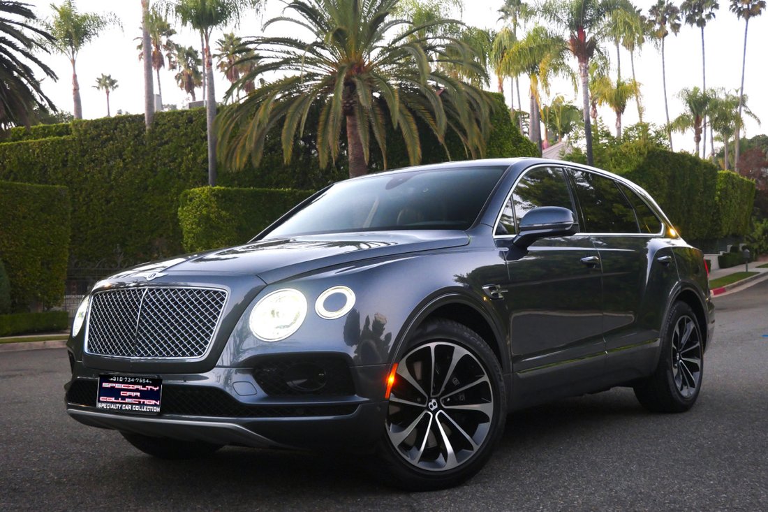 Suv in Los Angeles, California, United States 1 - 14113785