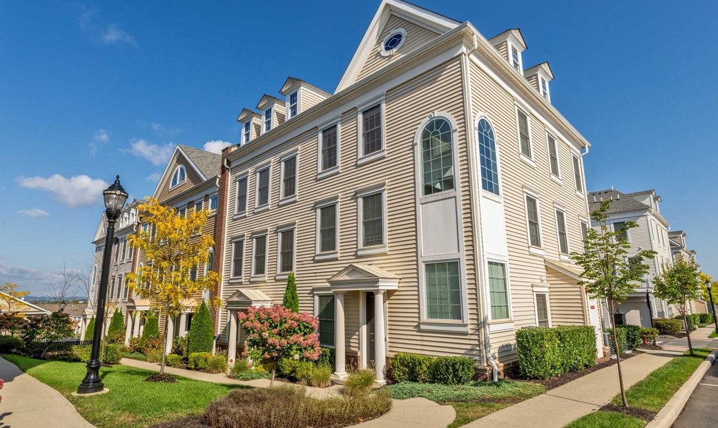 189 Roosevelt Drive In Wood Ridge, New Jersey, United States For Sale