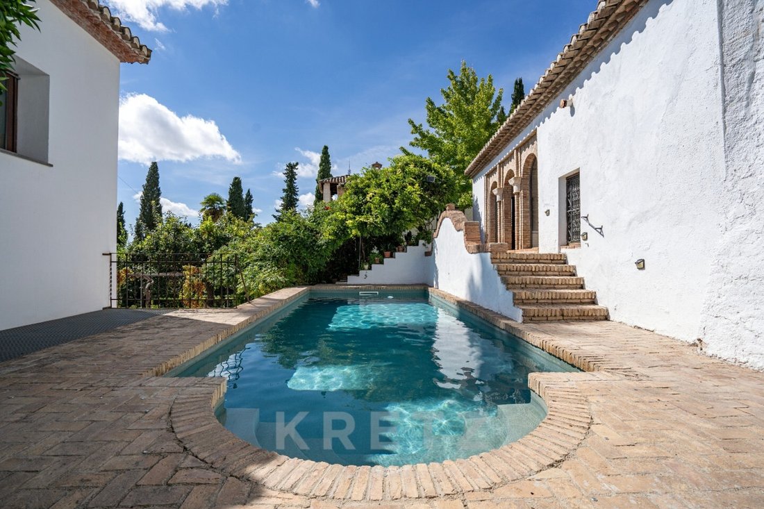 Magnificent Carmen With Panoramic Views Of The In Granada, Andalusia