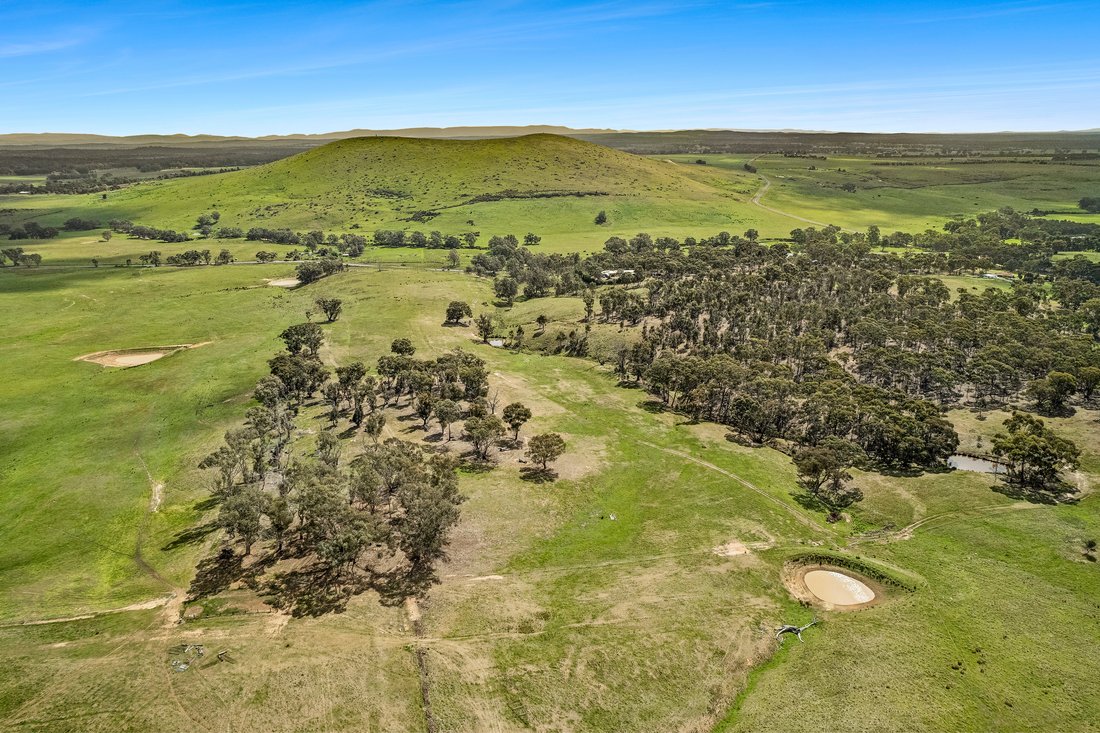 Rare 240 Acre Parcel In Mount Glasgow, Victoria, Australia For Sale