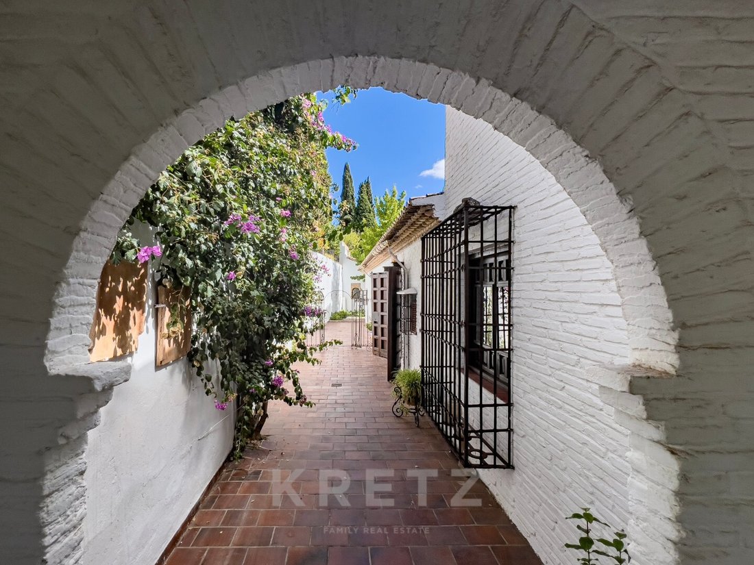Magnificent Carmen With Panoramic Views Of The In Granada, Andalusia