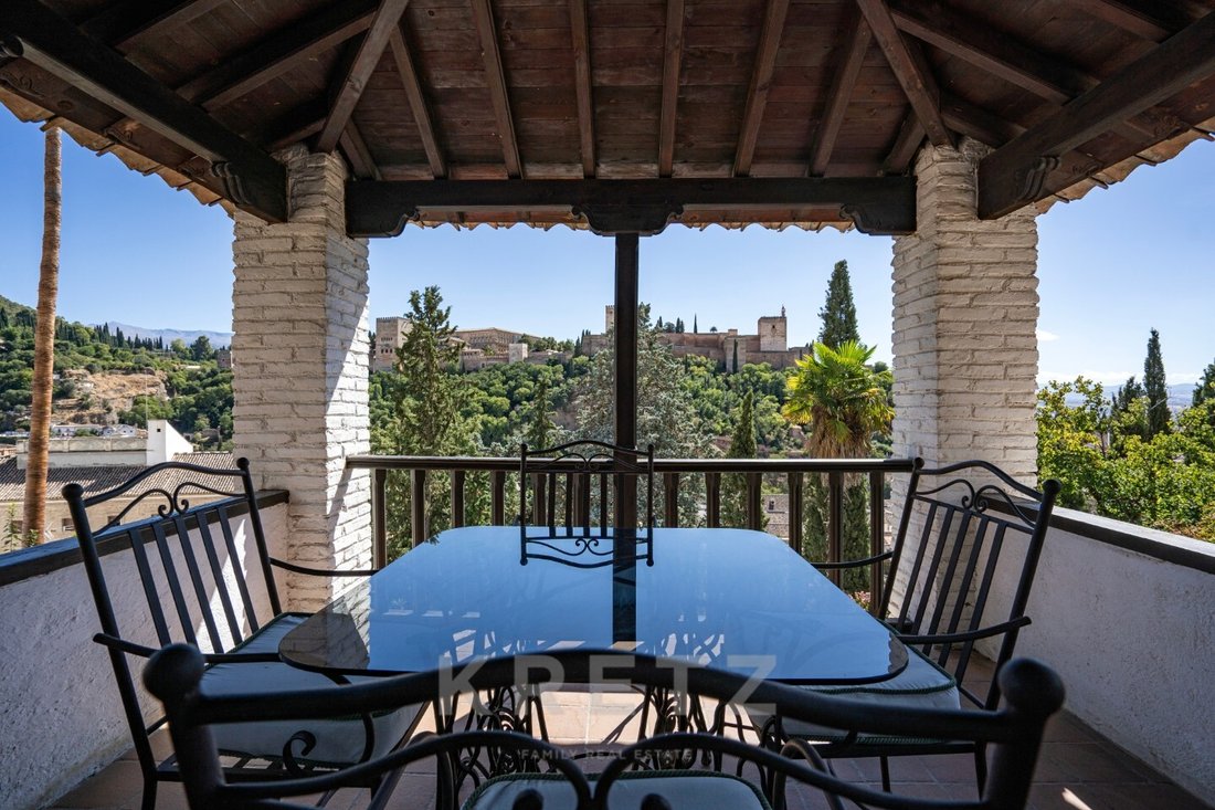 Magnificent Carmen With Panoramic Views Of The In Granada, Andalusia