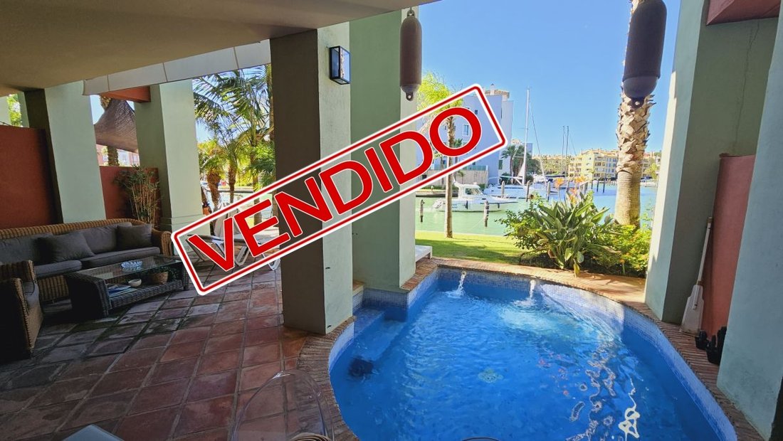 House in Sotogrande, San Roque, Andalusia 1 - 14573204