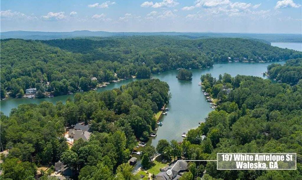 Dream Lakefront Home Offering Direct In Waleska, United States