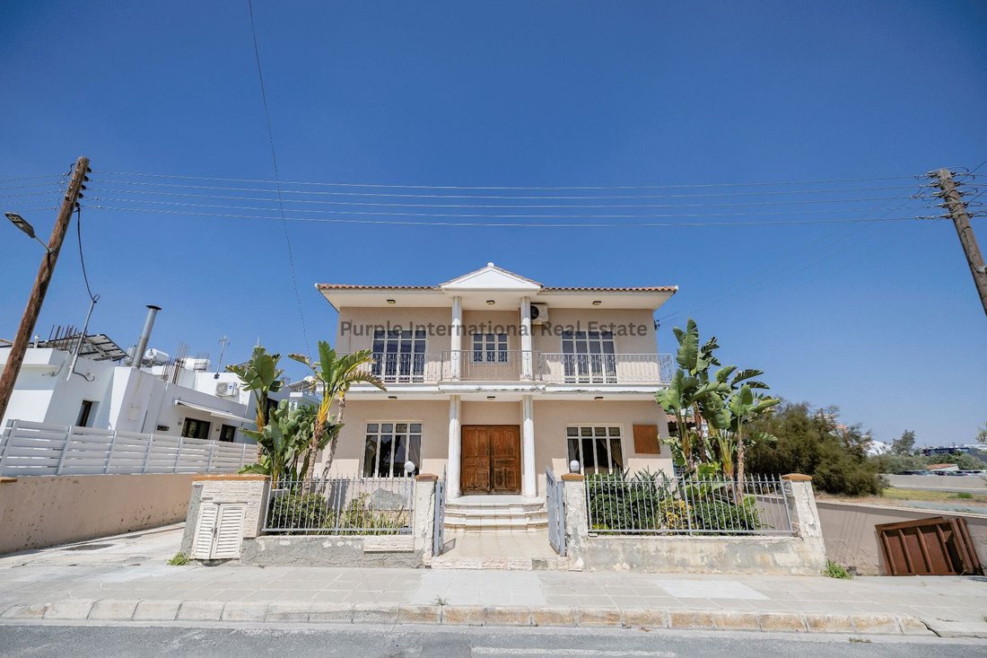 Villa in Aradippou, Larnaca, Cyprus 1 - 14787487