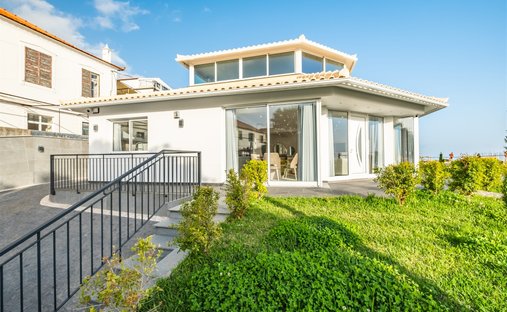House in Se, Madeira, Portugal 1