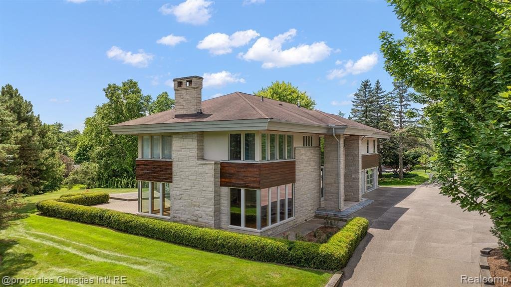 155 Endicott Road In Bloomfield Hills, Michigan, United States For Sale