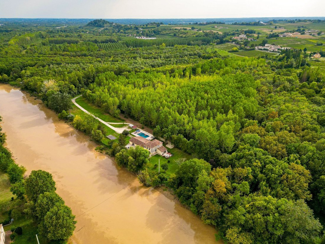 Near Saint Emilion Charming Riverside In Bordeaux, Nouvelle Aquitaine