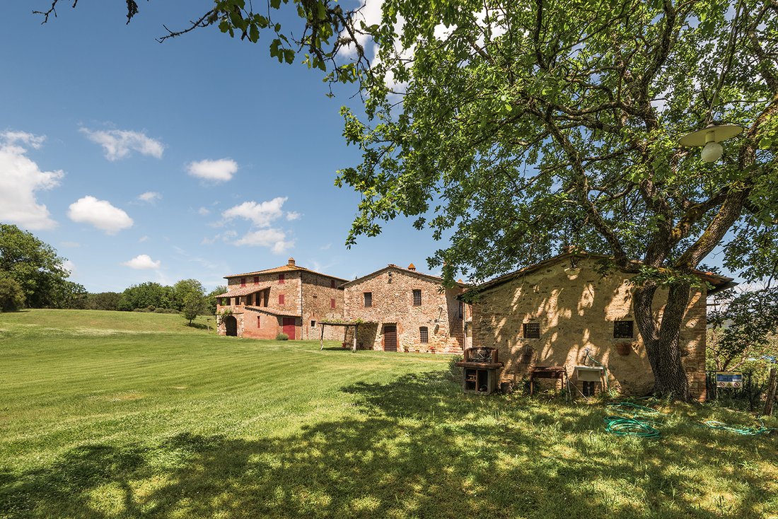 Farm Ranch in Pari, Tuscany, Italy 1 - 14788278