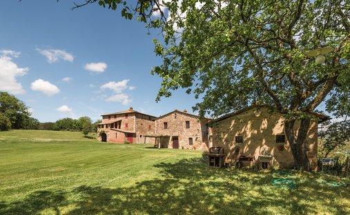 Farm Ranch in Pari, Tuscany, Italy 1