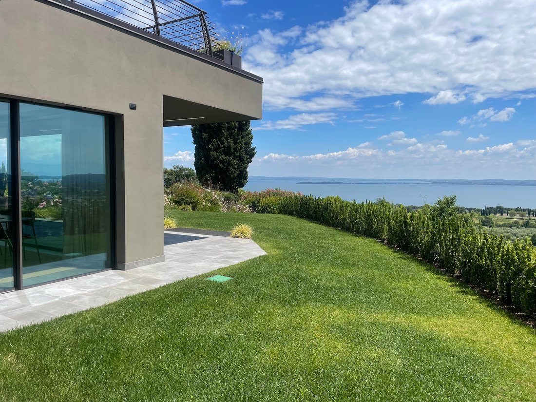 Villa in Hill Zone, Padenghe sul Garda, Lombardy 2 - 14788260