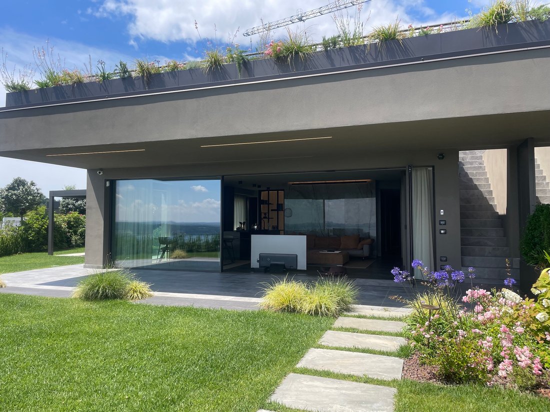 Villa in Hill Zone, Padenghe sul Garda, Lombardy 1 - 14788260