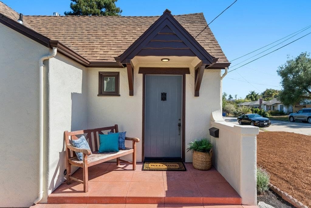 Beautifully Remodeled Tudor In In Santa Cruz, California, United States