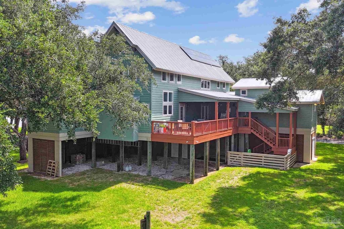 Unique Waterfront Gem At Great Value In Gulf Breeze, Florida, United