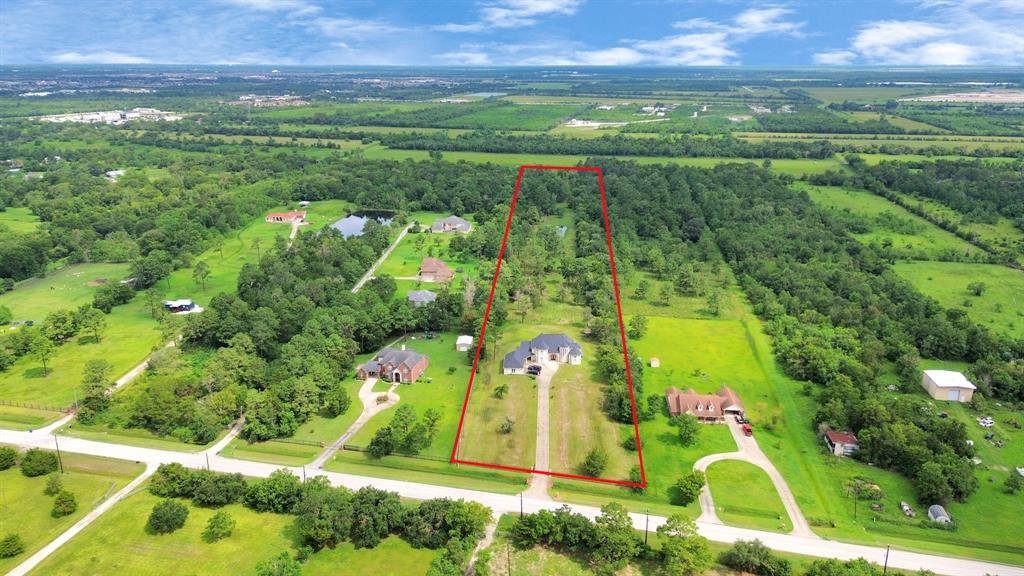 1321 E Archer Road In Baytown, Texas, United States For Sale (14791108)