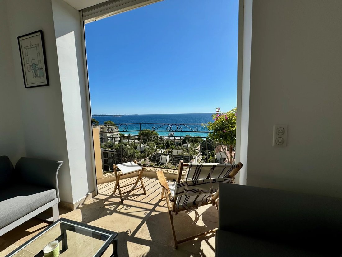 Attractive 3 Room Flat With Sea In Cannes, Provence Alpes Côte D'azur