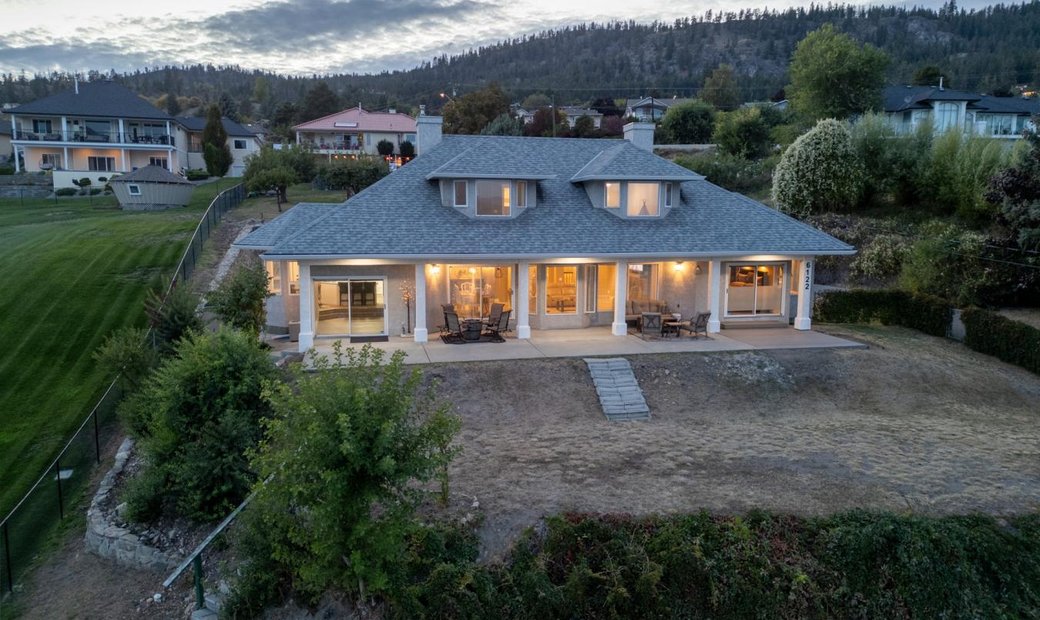 6122 Lipsett Avenue In Peachland, British Columbia, Canada For Sale