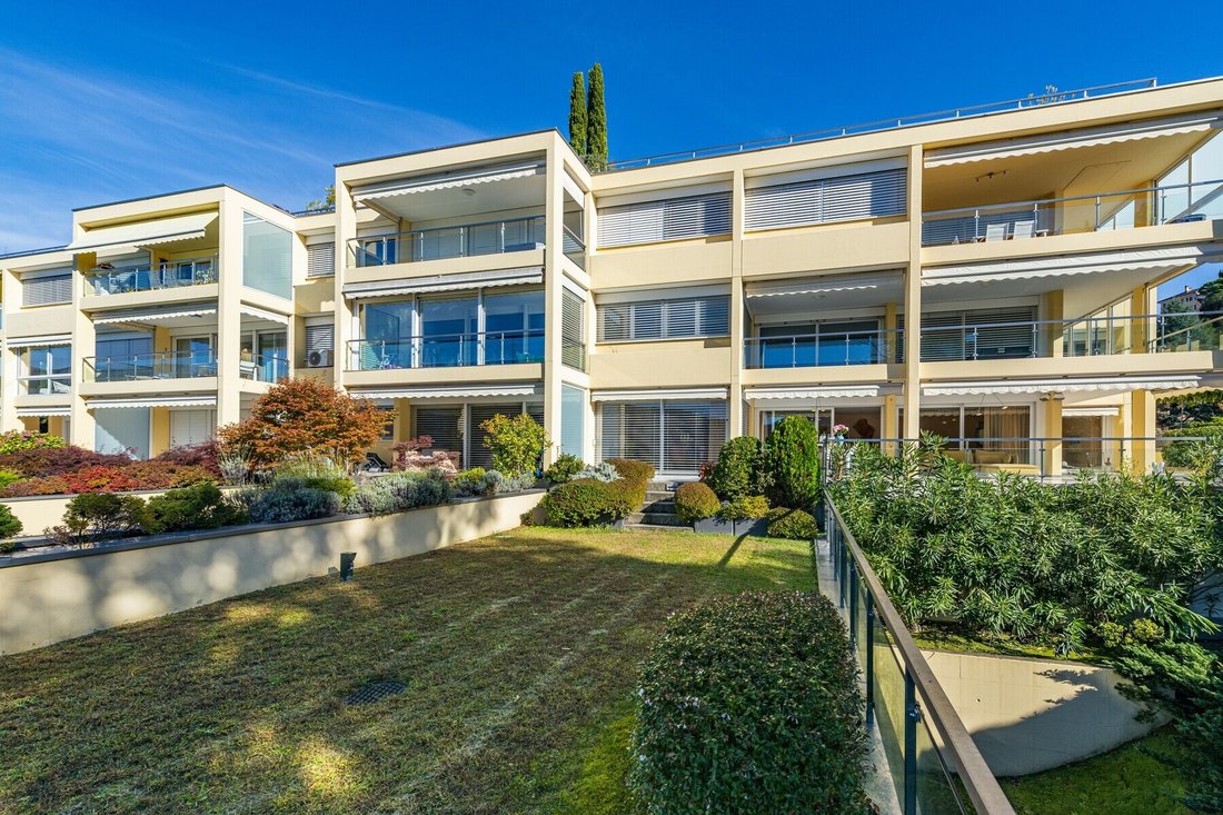 Apartment in Collina d'Oro, Ticino, Switzerland 1 - 11571806