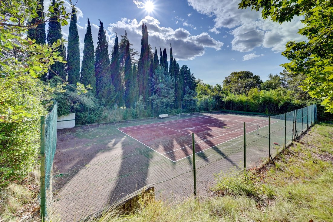 11 Room Villa With Vast Garden, In Arles, Provence Alpes Côte D'azur