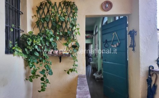 Apartment in Historic Center, Lucca, Tuscany 1