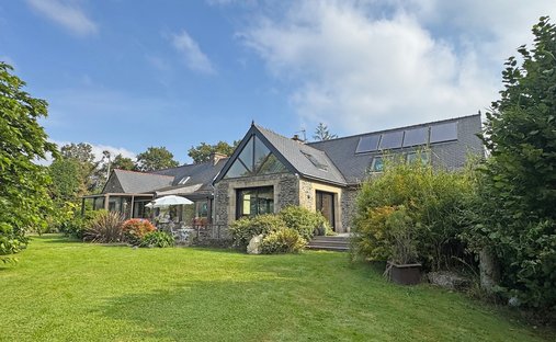 Casa a Saint-Goazec, Bretagna, Francia 1
