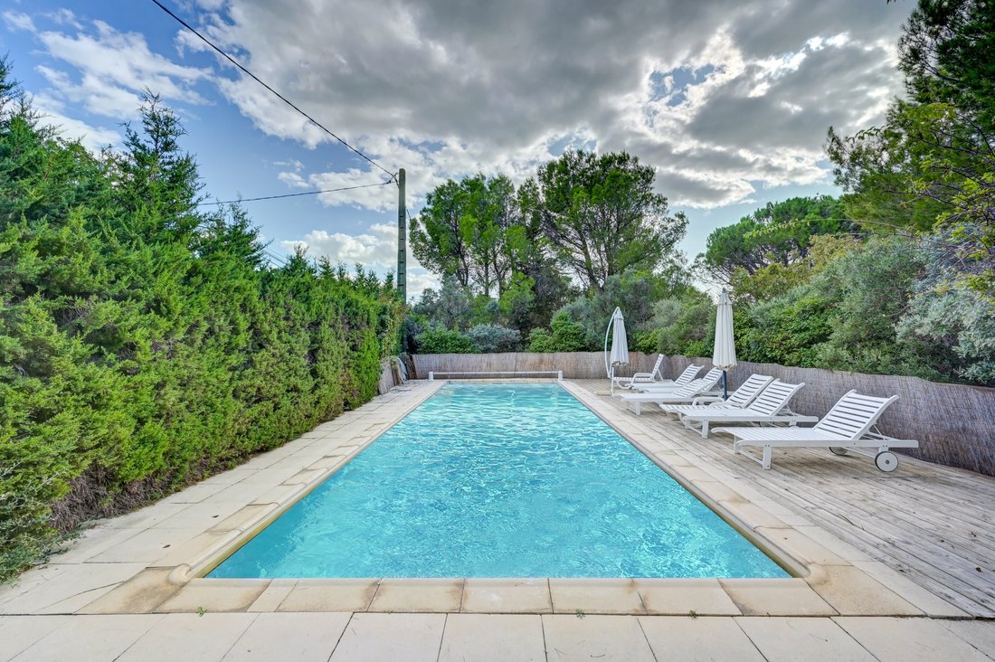 11 Room Villa With Vast Garden, In Arles, Provence Alpes Côte D'azur