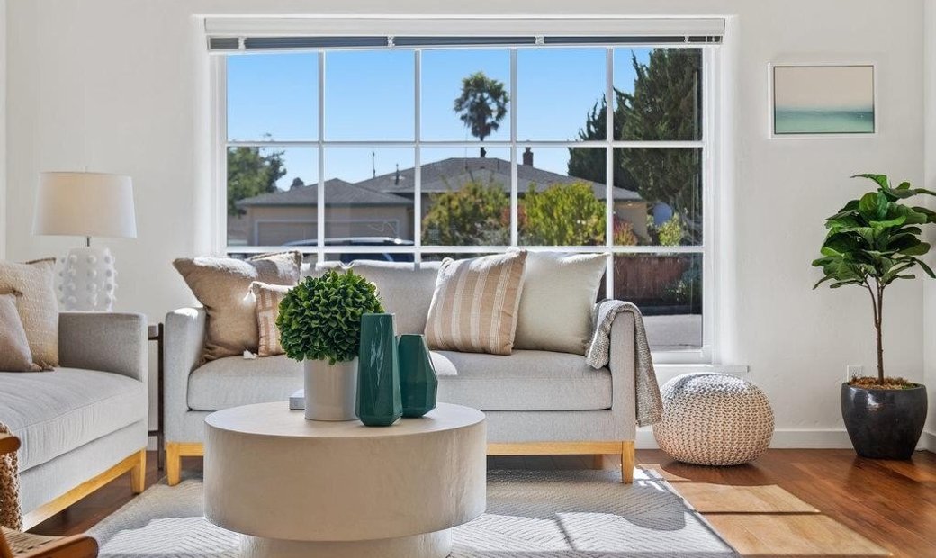 Beautifully Remodeled Tudor In In Santa Cruz, California, United States