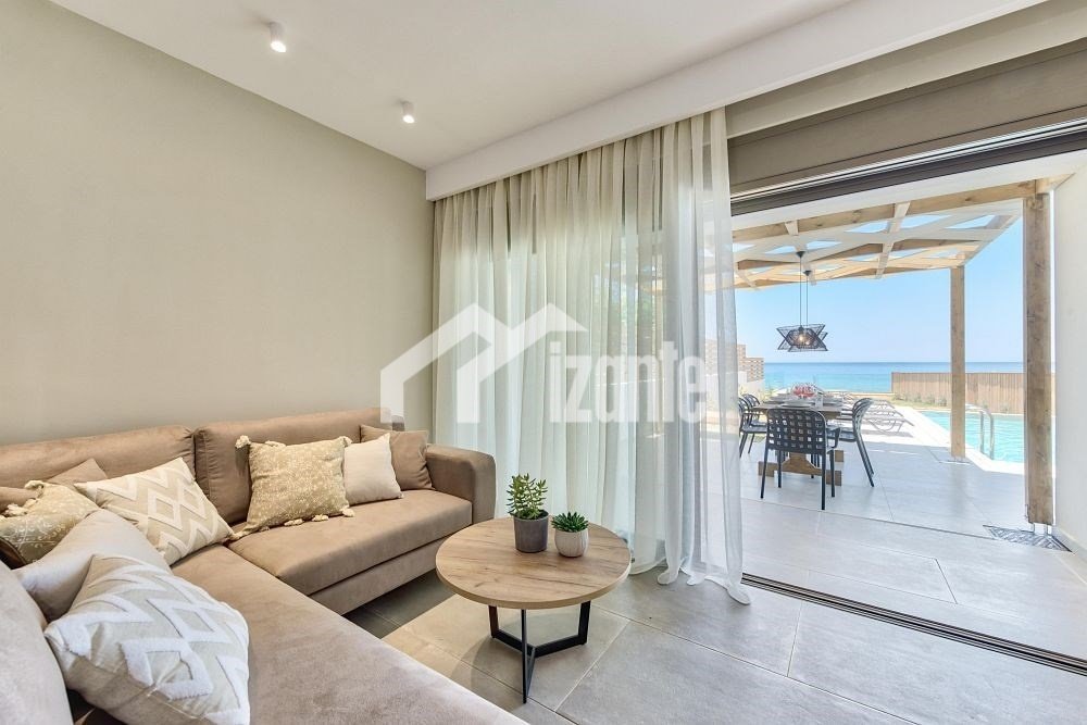 Villa in Mesou Gerakariou, Alykes, Greece 2 - 14789940