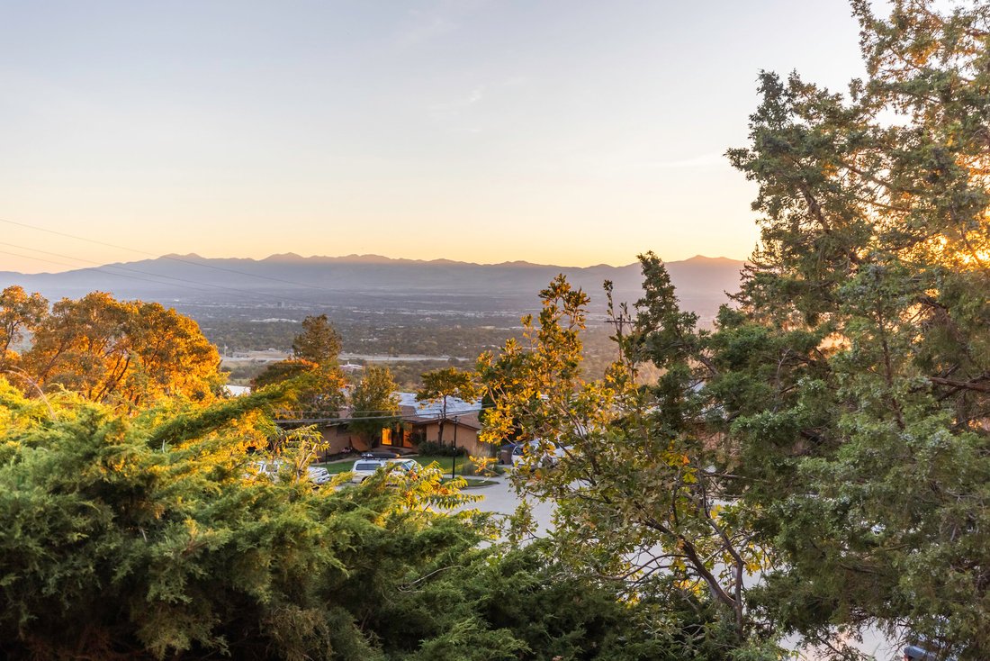 A Don Earl Home Over Looking The Valley In Salt Lake City, Utah, United