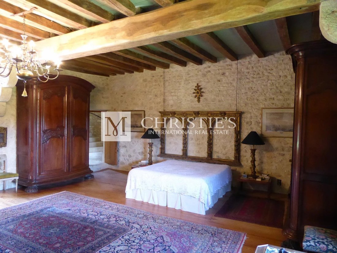 Exclusivity In Entre Deux Mers In Saint émilion, Nouvelle Aquitaine