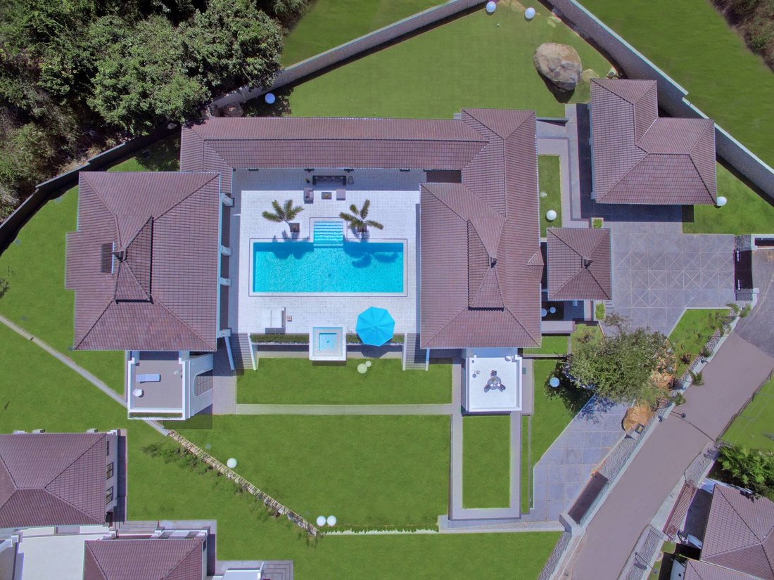 Villa in Hua Hin, Prachuap Khiri Khan, Thailand 1 - 13766447