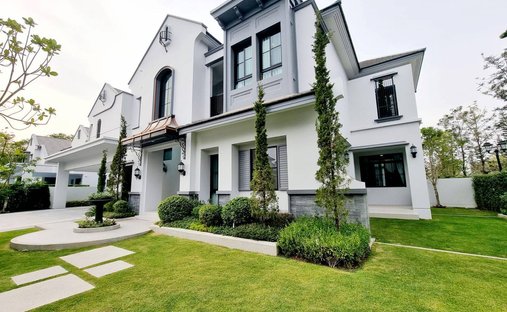 House in Bangkok, Krung Thep Maha Nakhon, Thailand 1