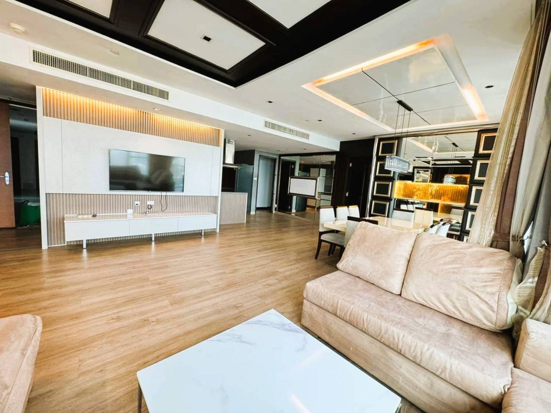 Condo in Phra Khanong Nuea, Bangkok, Thailand 4 - 14179097