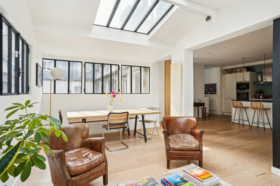 Family Apartment In Paris, île De France, France For Sale (14791255)