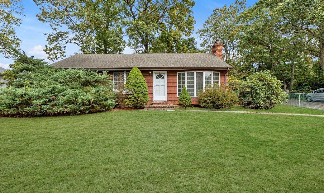 House Huntington In Halesite, New York, United States For Sale (14788974)