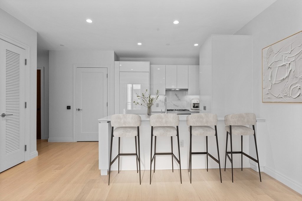 Condo in Boston, Massachusetts, United States 2 - 14789010
