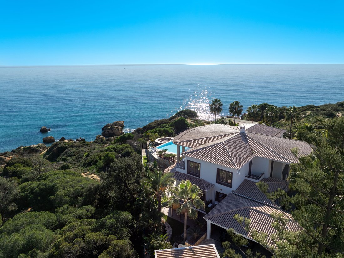 House in Praia dos Pescadores, Olhos de Agua, Portugal 1 - 14788387